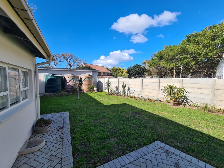 To Let 4 Bedroom Property for Rent in Port Alfred Eastern Cape